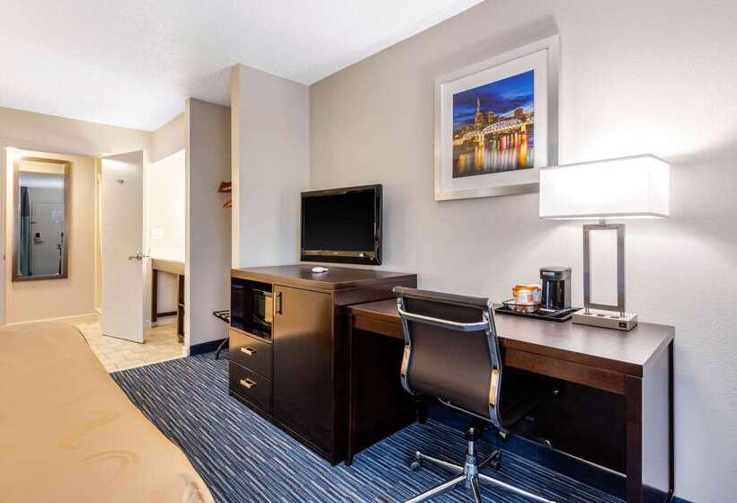 فندق Quality Inn