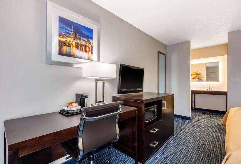 فندق Quality Inn