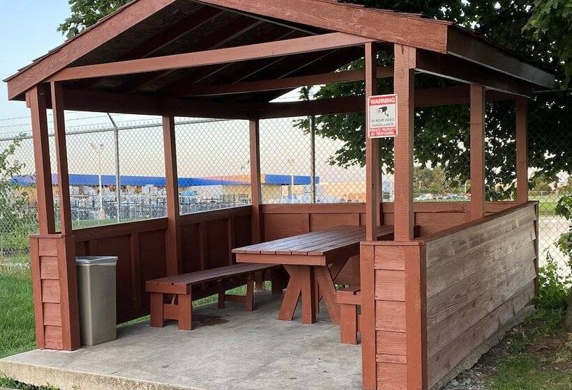 בית מלון כפרי Quality Inn Morton At I74