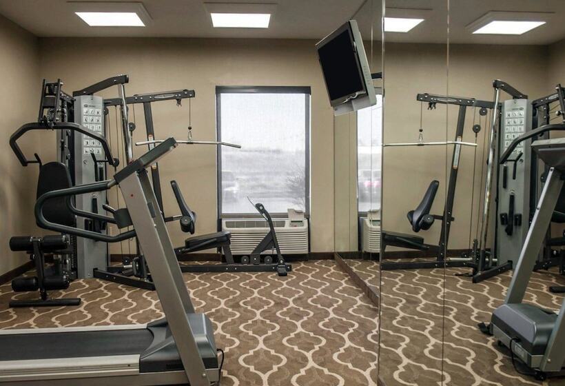 فندق Quality Inn & Suites Near St. Louis And I255