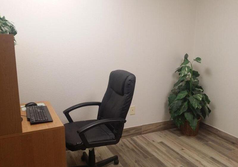 فندق Quality Inn & Suites Schoharie Near Howe Caverns