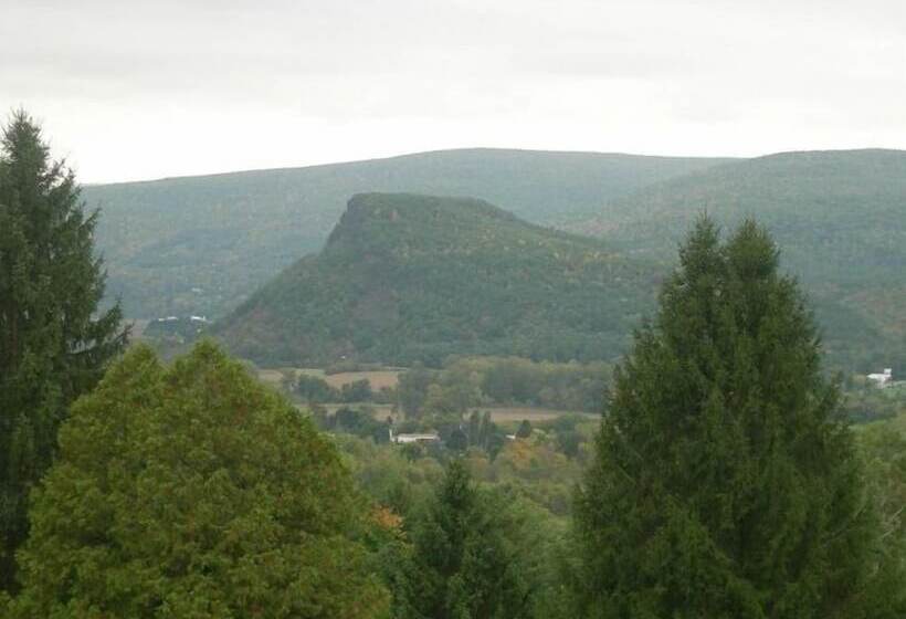 فندق Quality Inn & Suites Schoharie Near Howe Caverns