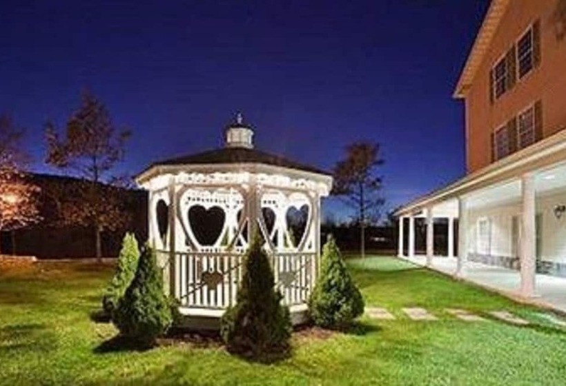 فندق Quality Inn & Suites Schoharie Near Howe Caverns