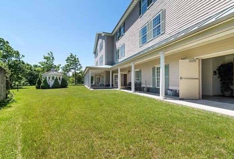 فندق Quality Inn & Suites Schoharie Near Howe Caverns