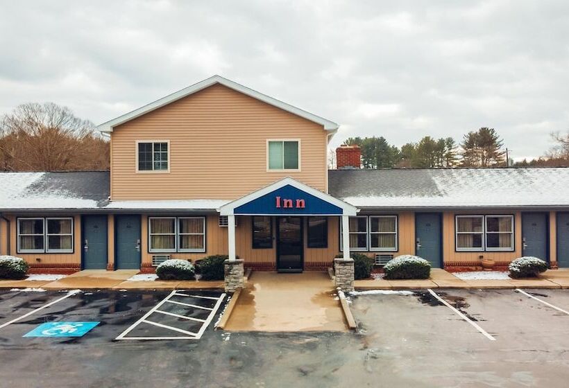 فندق Quiet Corner Inn