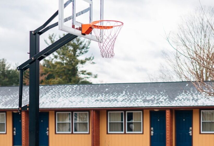 فندق Quiet Corner Inn