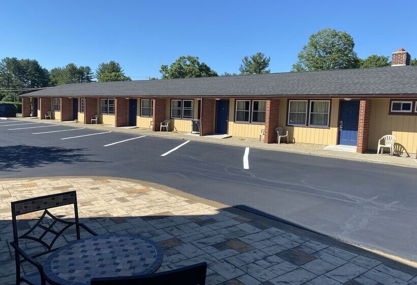 فندق Quiet Corner Inn