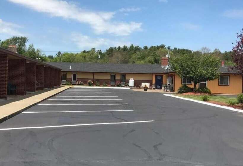 فندق Quiet Corner Inn