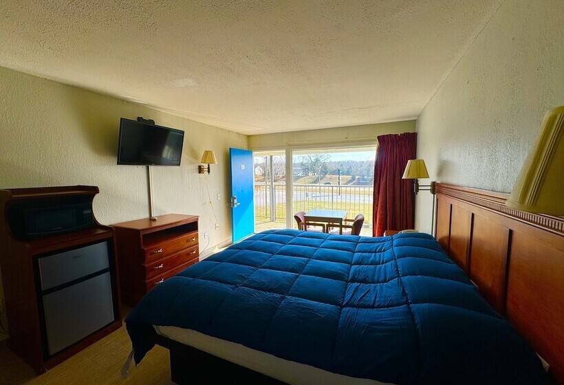 בית מלון כפרי Rodeway Inn Church Hill  Tri Cities Area