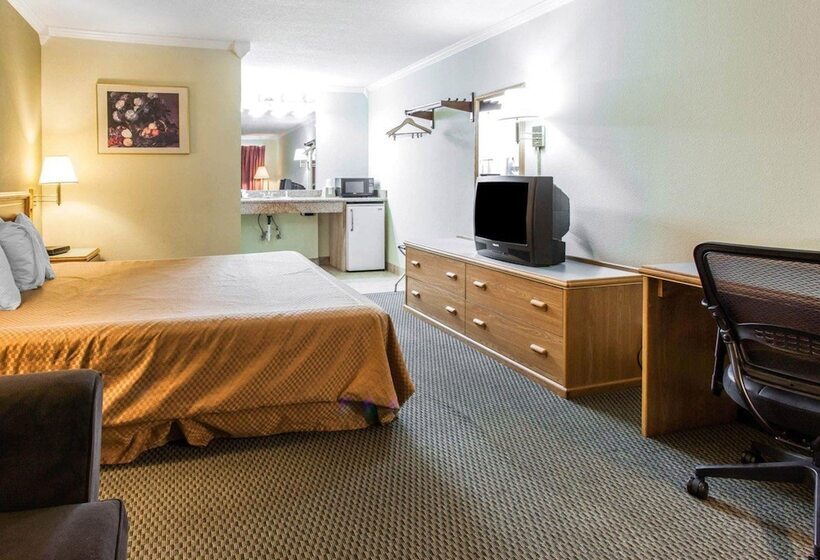 فندق Rodeway Inn