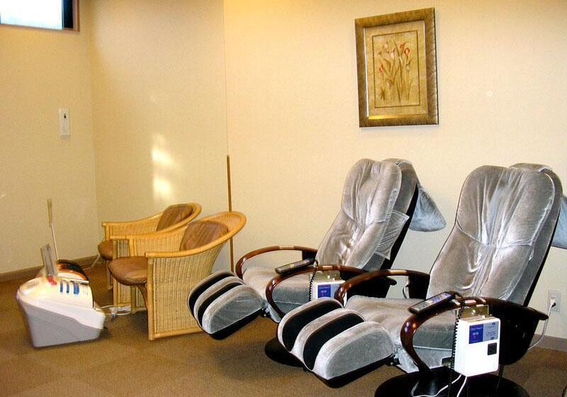 فندق Route Inn Tsubamesanjo Ekimae