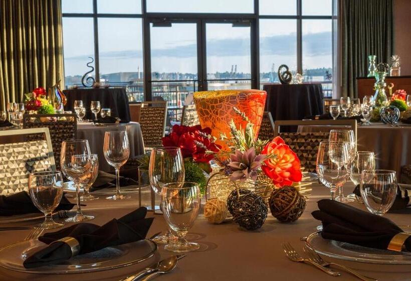 Silver Cloud Hotel   Seattle Stadium