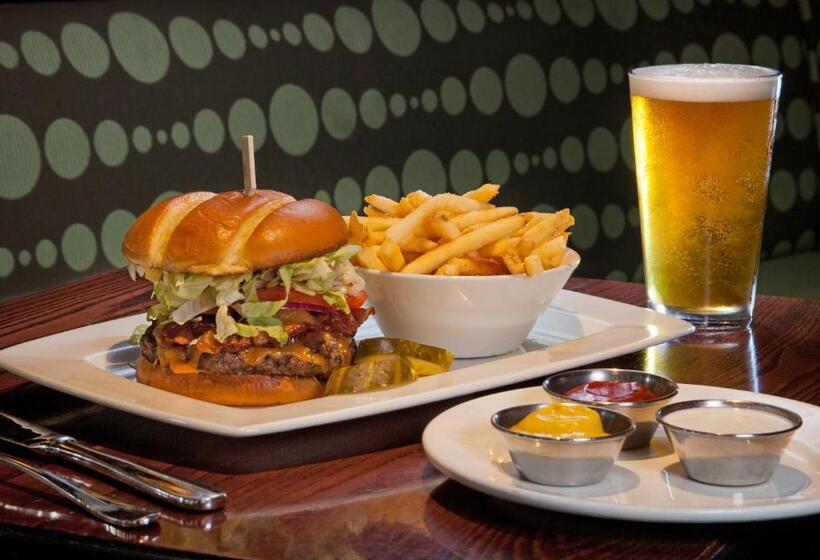 Silver Cloud Hotel   Seattle Stadium