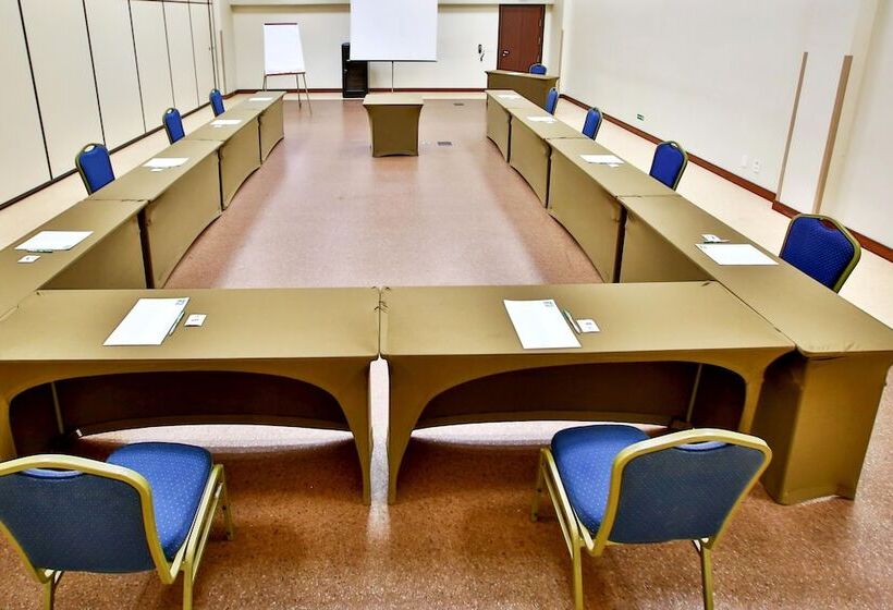 Quality Hotel & Suítes São Salvador