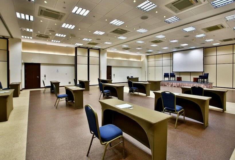 Quality Hotel & Suítes São Salvador