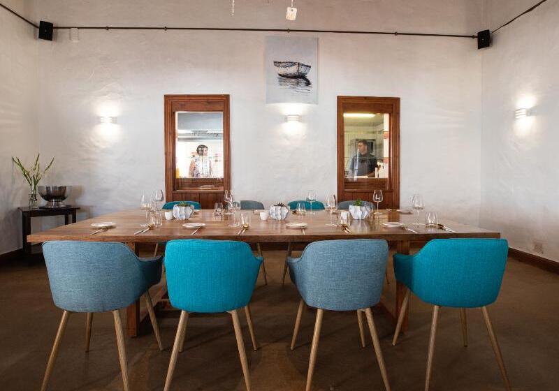 Отель The Farmhouse