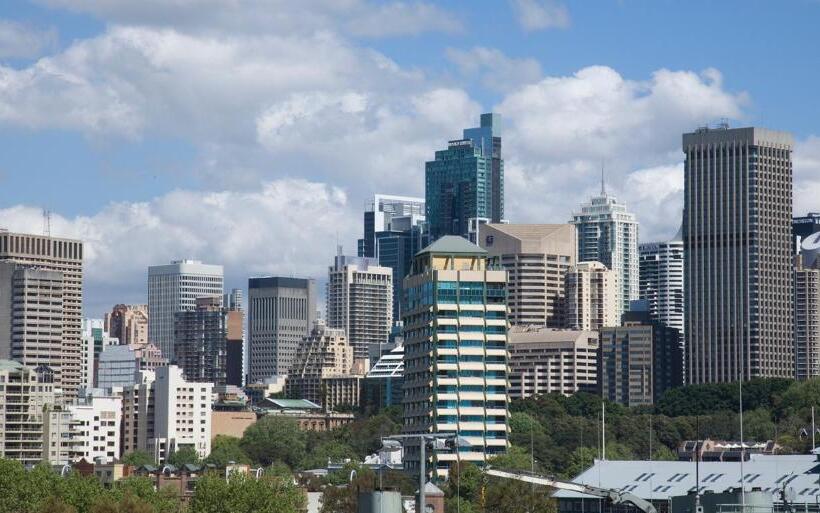 هتل The Maisonette