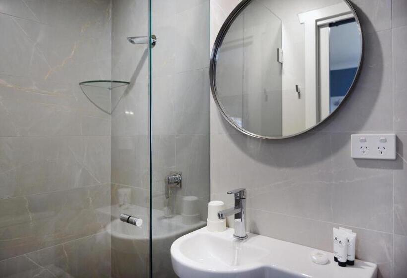 هتل The Maisonette