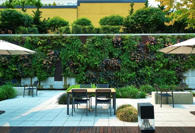 The Hotel Zags Portland