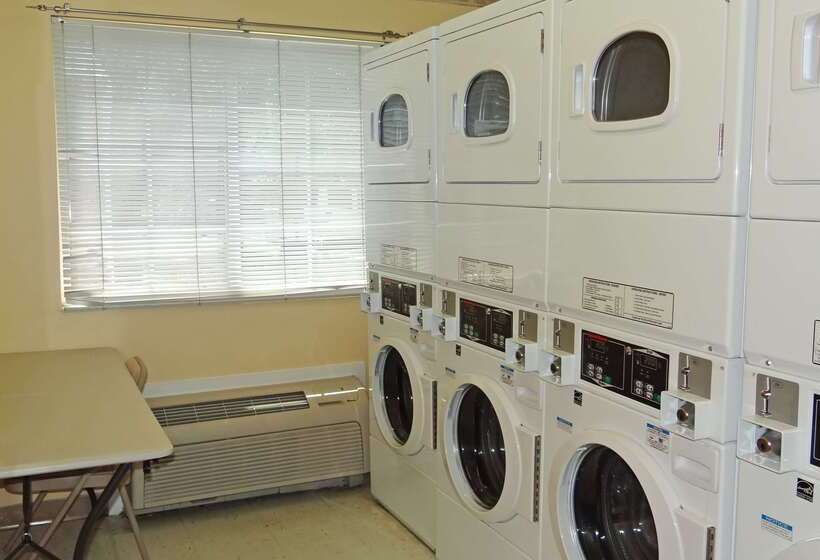 Mainstay Suites Raleigh North