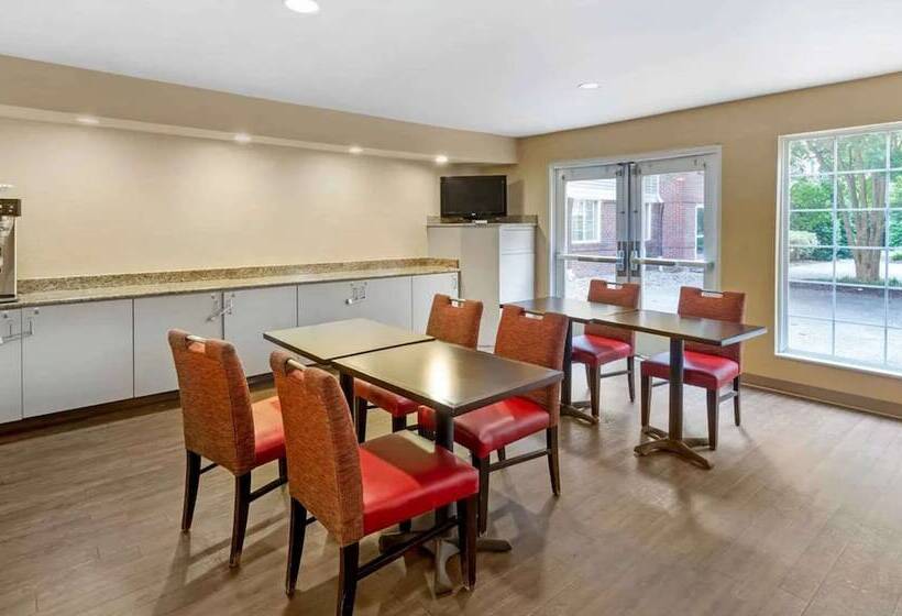 Mainstay Suites Raleigh North