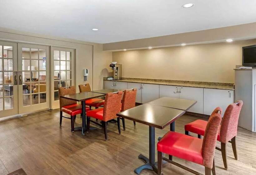 Mainstay Suites Raleigh North