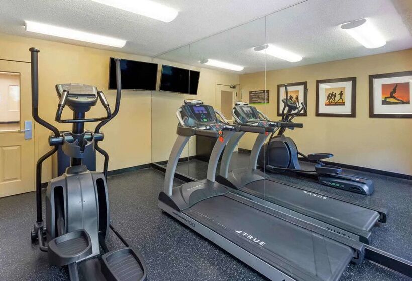 Mainstay Suites Raleigh North