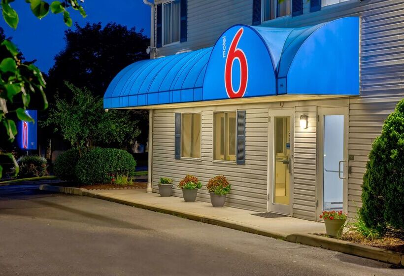 Motel 6 Bethel, Ct  Danbury