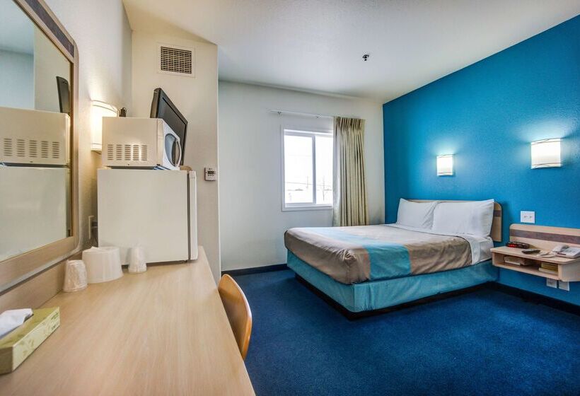 Motel 6 Red Deer, Ab