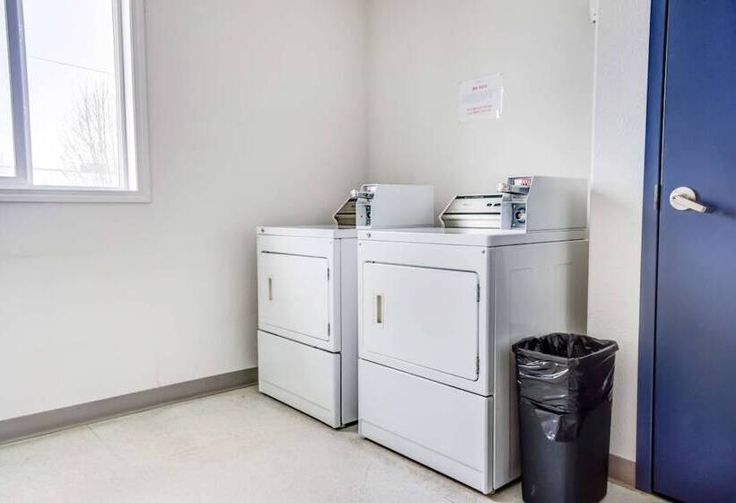 Motel 6 Red Deer, Ab