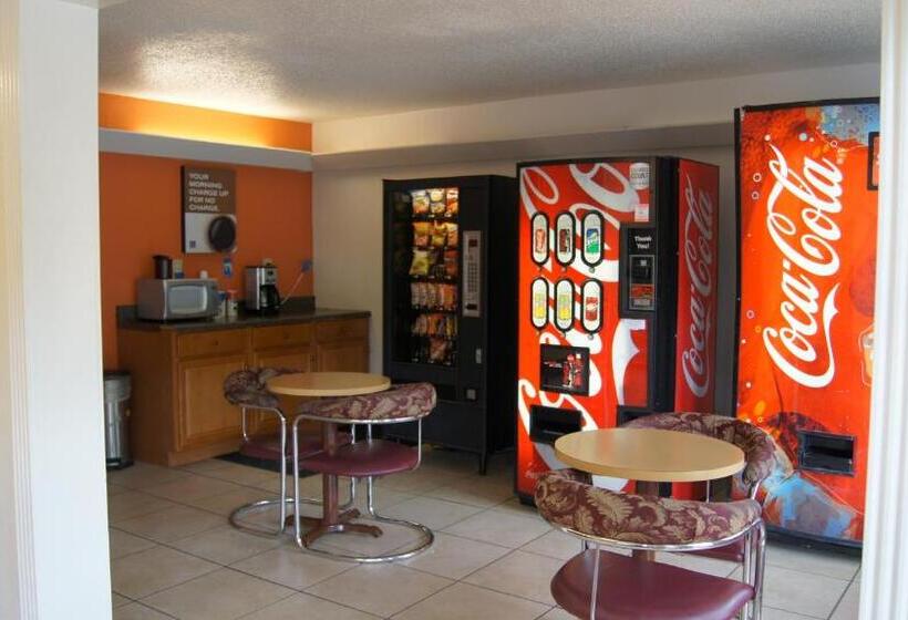 فندق على الطريق Executive Inn