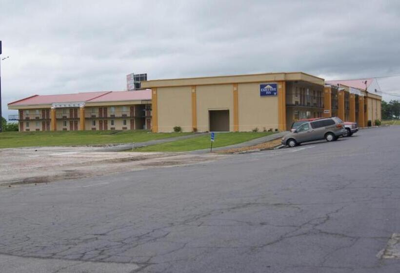 فندق على الطريق Executive Inn