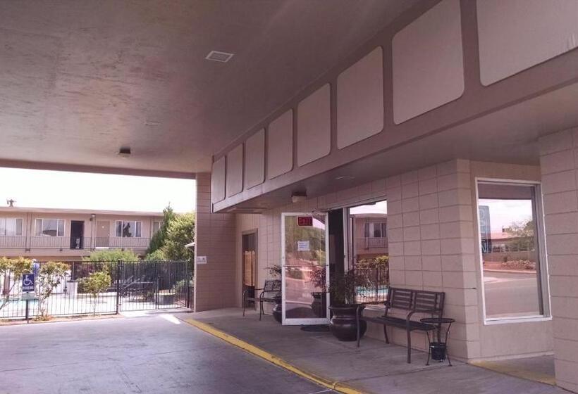 فندق على الطريق Lake Powell Canyon Inn