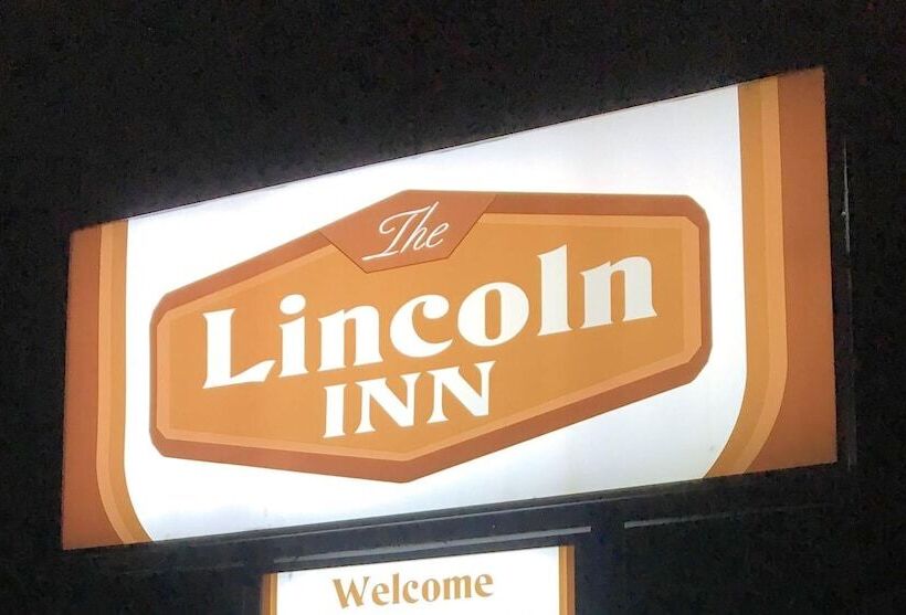 فندق على الطريق The Lincoln Inn
