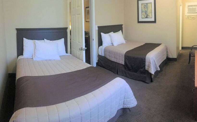 فندق على الطريق The Lincoln Inn