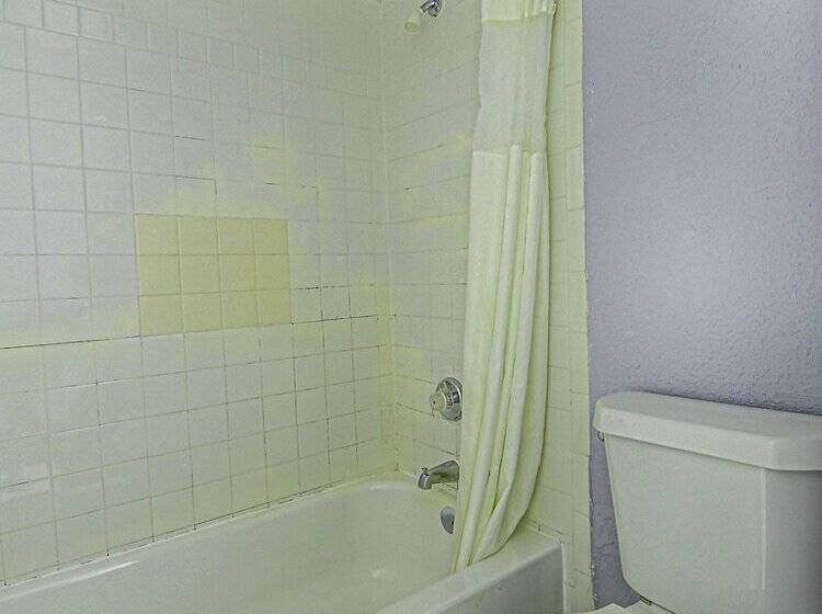 OYO Hotel Irving DFW Airport South