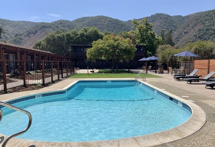 리조트 Hidden Valley Inn