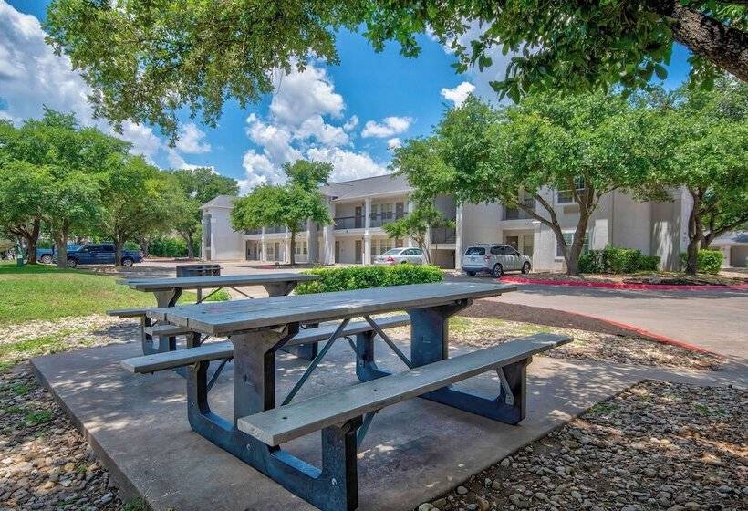 Studio 6austin, Tx  Midtown