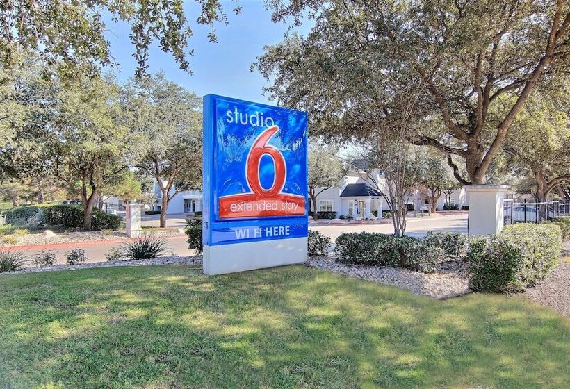 Studio 6austin, Tx  Midtown