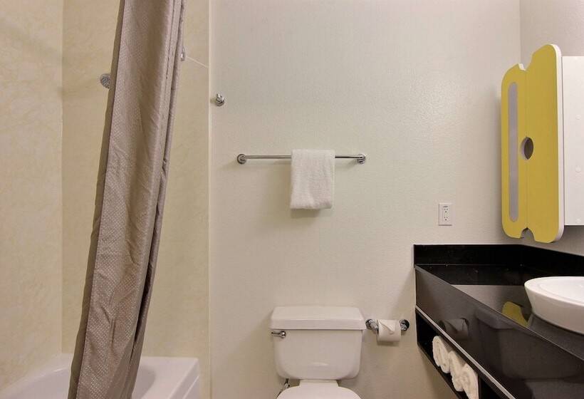 Studio 6austin, Tx  Midtown