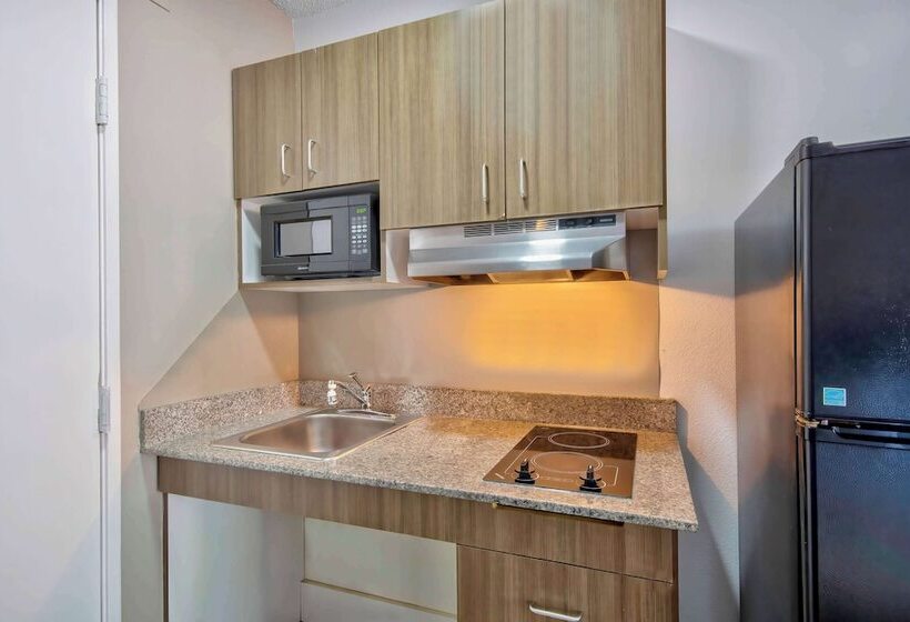 Studio 6austin, Tx  Midtown