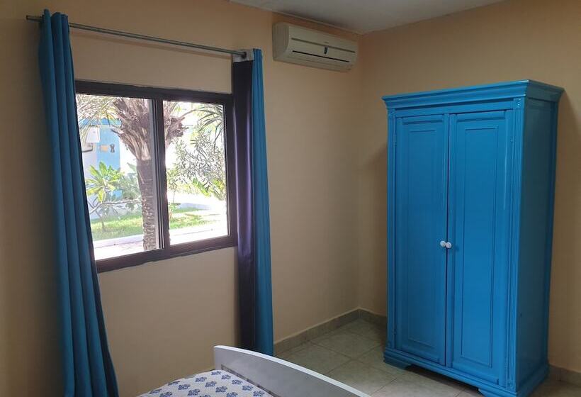 هتل Djembe Beach Resort