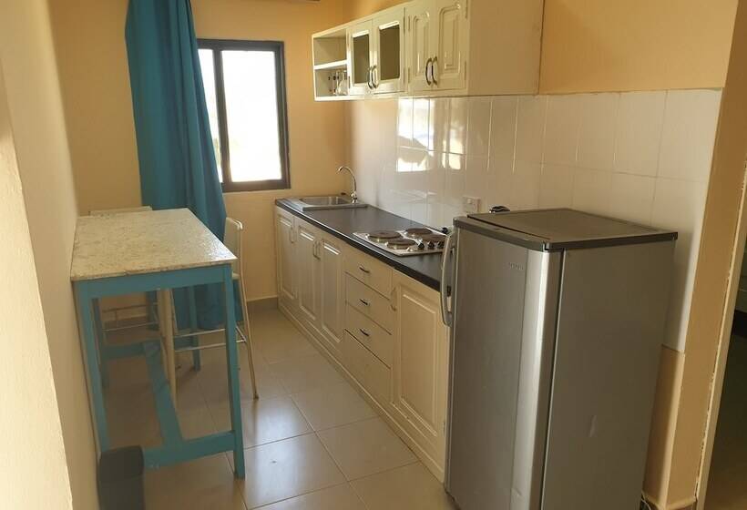 هتل Djembe Beach Resort