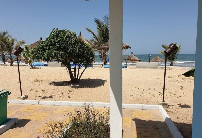 هتل Djembe Beach Resort