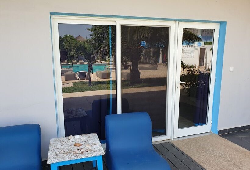 هتل Djembe Beach Resort