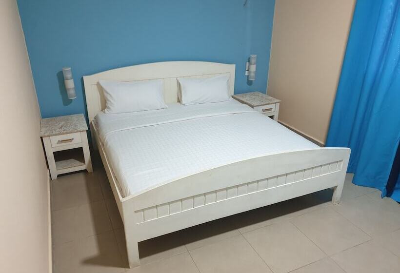 هتل Djembe Beach Resort