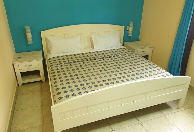 هتل Djembe Beach Resort