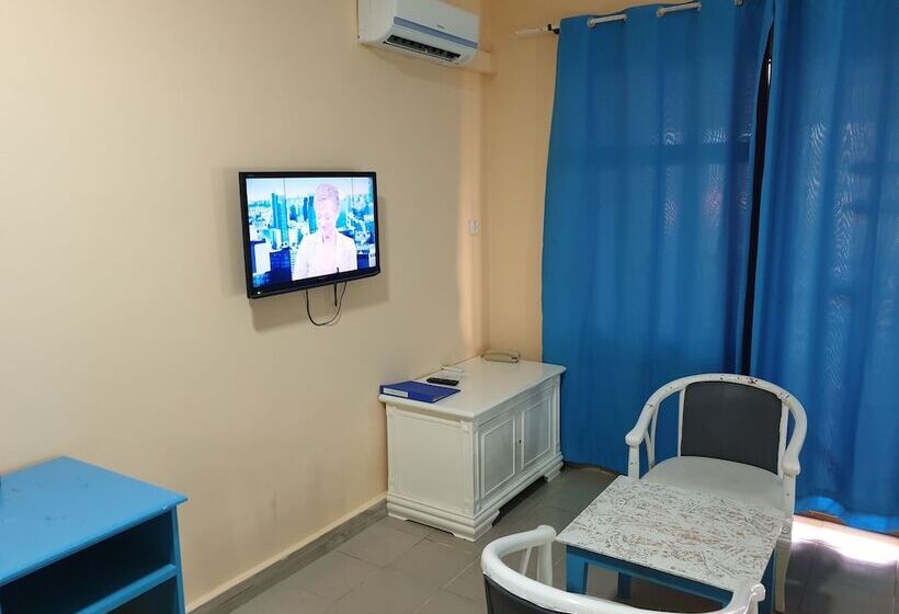 هتل Djembe Beach Resort