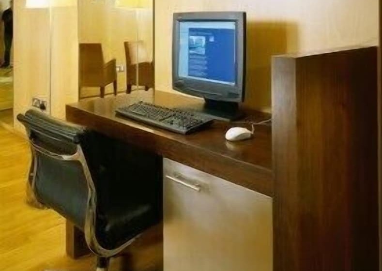 Casahotel Jockey Plaza Mall