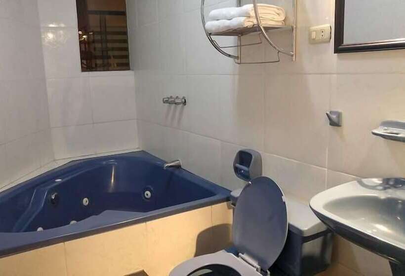 Casahotel Jockey Plaza Mall